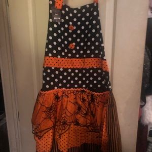 🎃NWT Pier 1 Halloween apron.